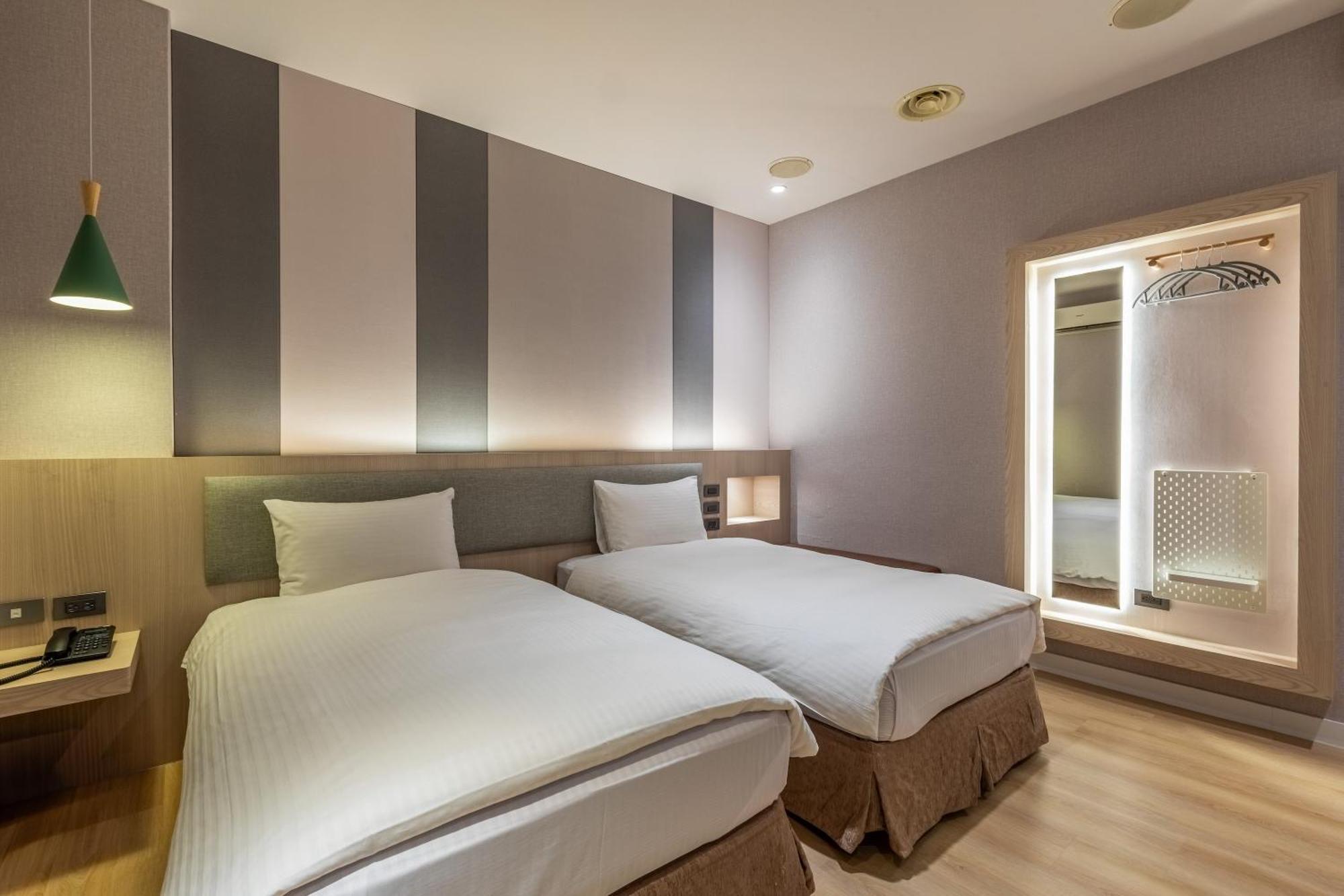 Fu Hsiang Hotel Yilan Exterior foto